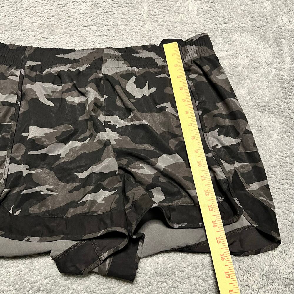 Athleta Short Womens 1X Plus  Printed Mesh Racer Run Short 4" Black Camo Lined - Picture 9 of 11
